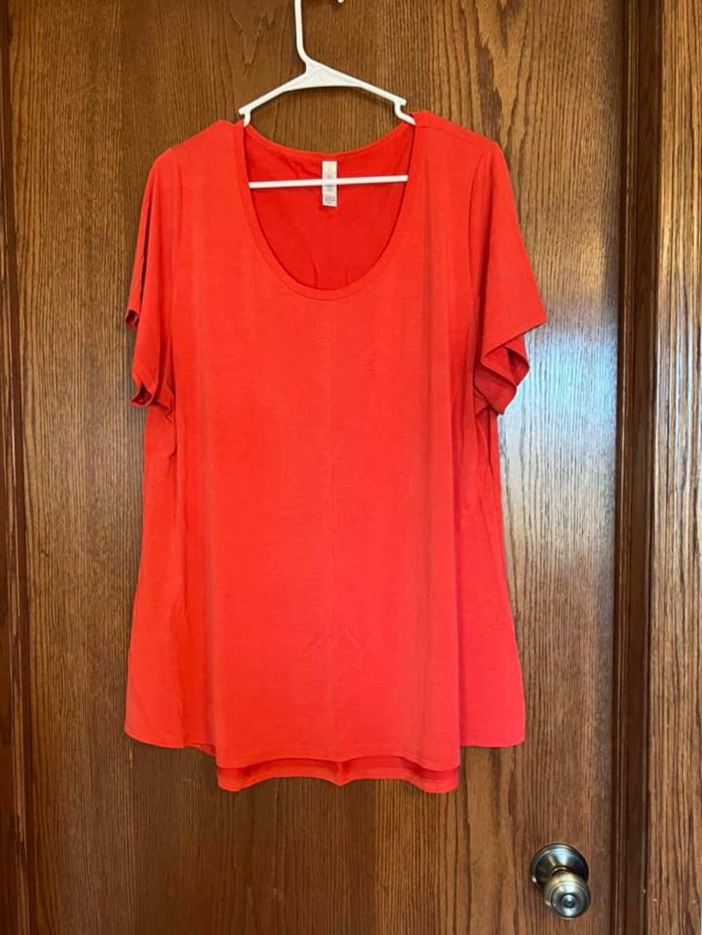 LuLaRoe Bright Red Scoop Neck Short Sleeve Top